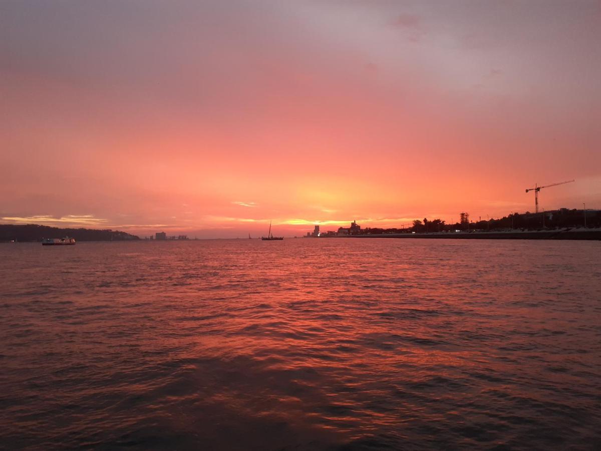 Lisbon Tagus River 2 Suites Private Pool D Αλμάδα Εξωτερικό φωτογραφία
